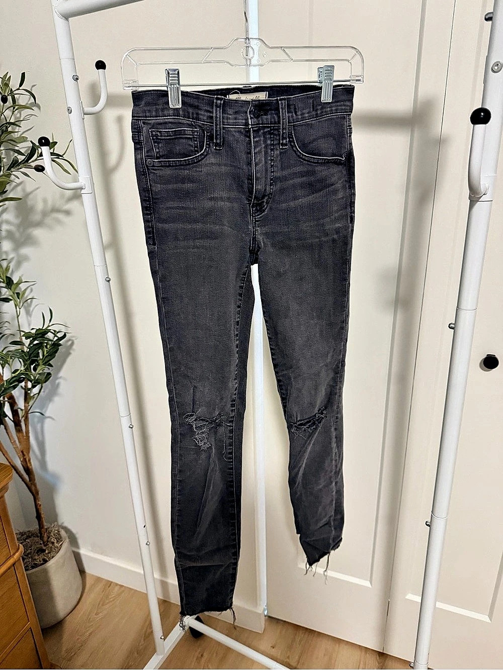 Madewell 9" High-Rise Skinny Jean in Black Frost Wash: Knee-Ripped Edition 9"